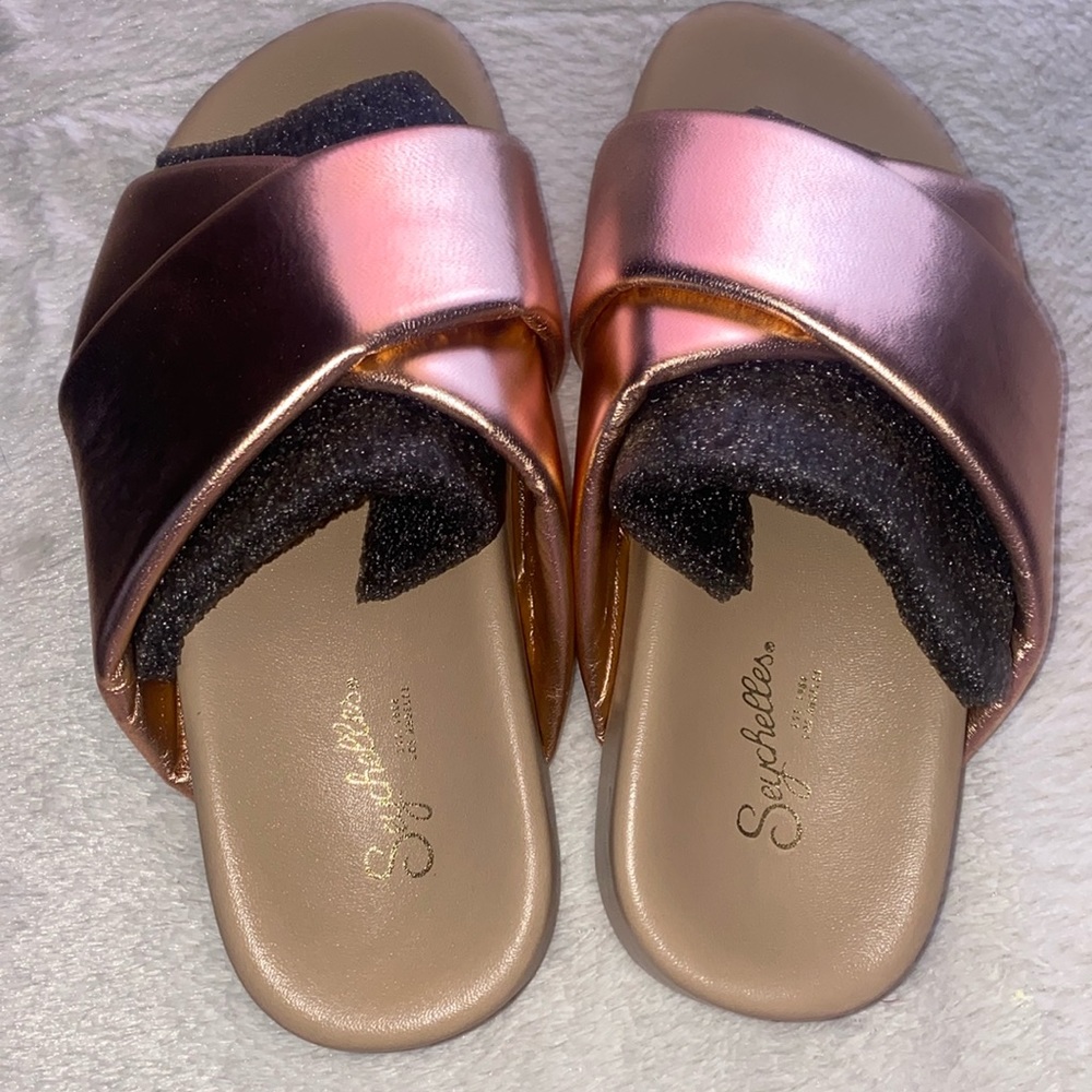 Seychelles Heartfelt Metallic Slide Sandal Rose Gold Size 6